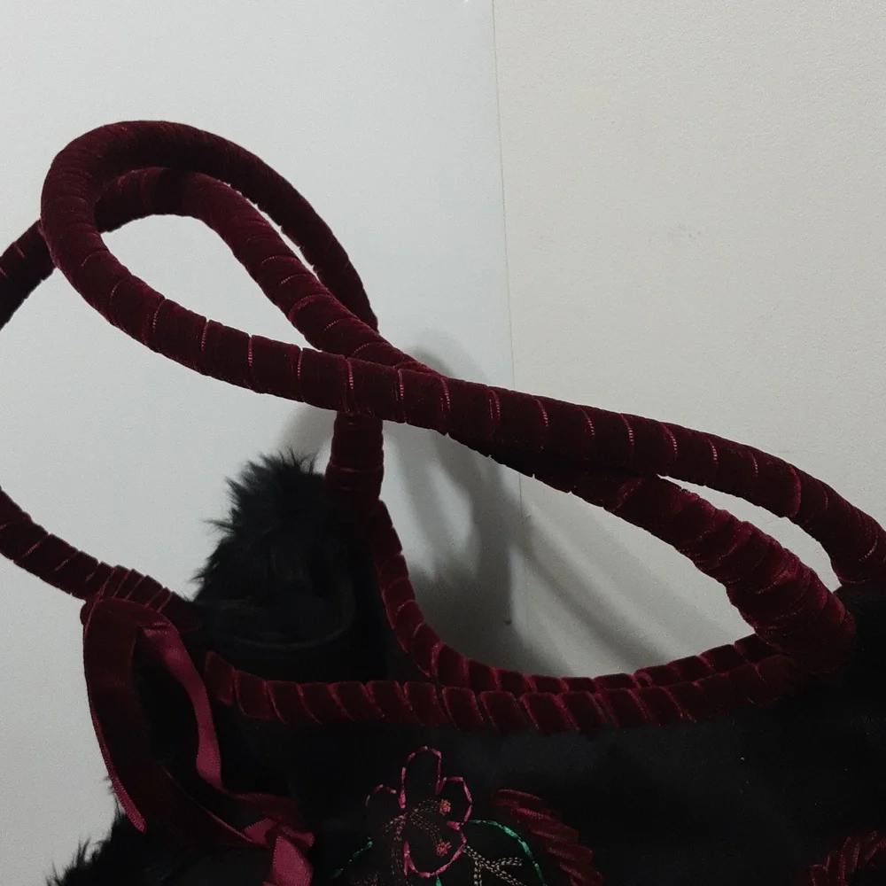 ANTONIO‎ I MELANI Black Faux Fur Multicolored Embroidered Detail Tote